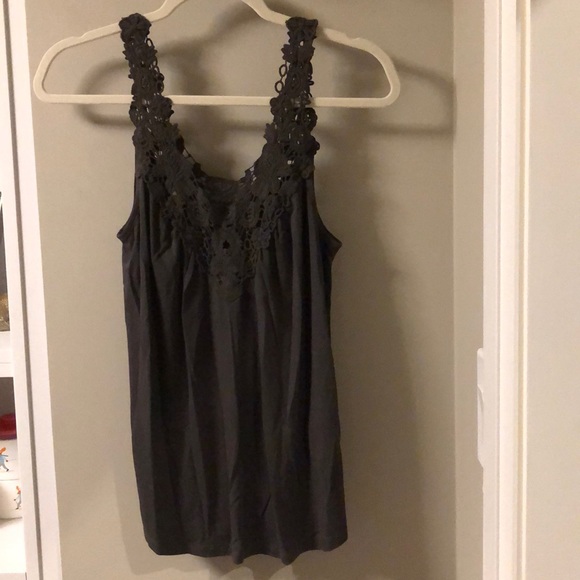 Dynamite Crochet Tank - Picture 2 of 7